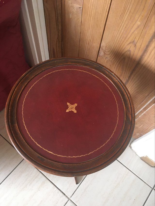 Sellette, English-style pedestal