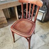 Paire de chaises bistrot estampillées