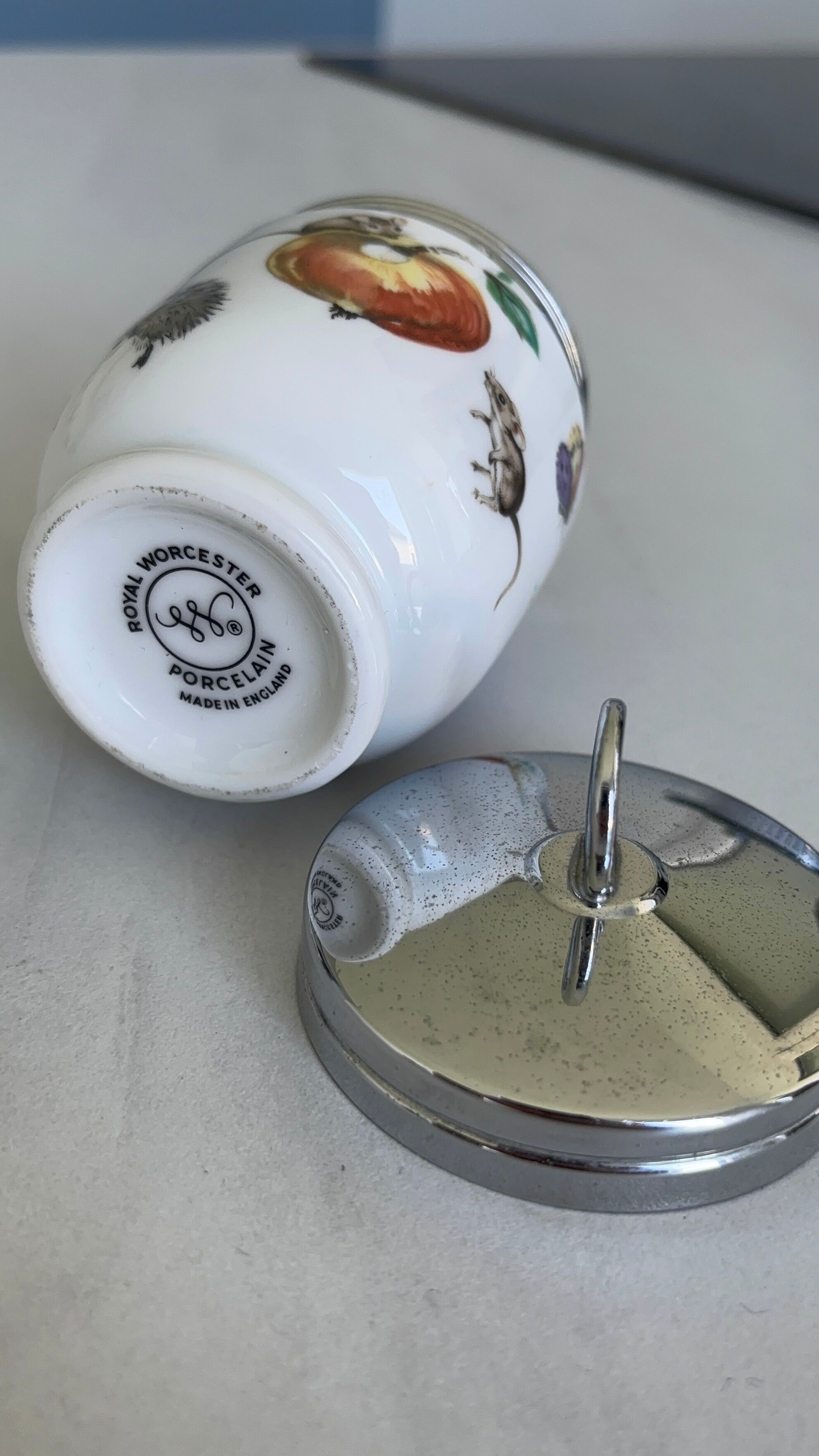 Royal Worcester grand model egg coddler – porcelain poacher egg cup