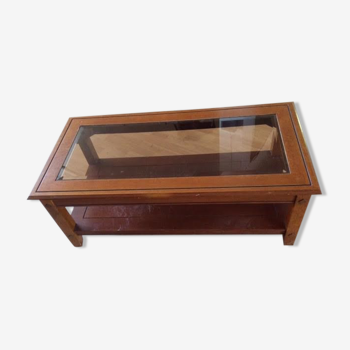 Coffee table in wood and glass