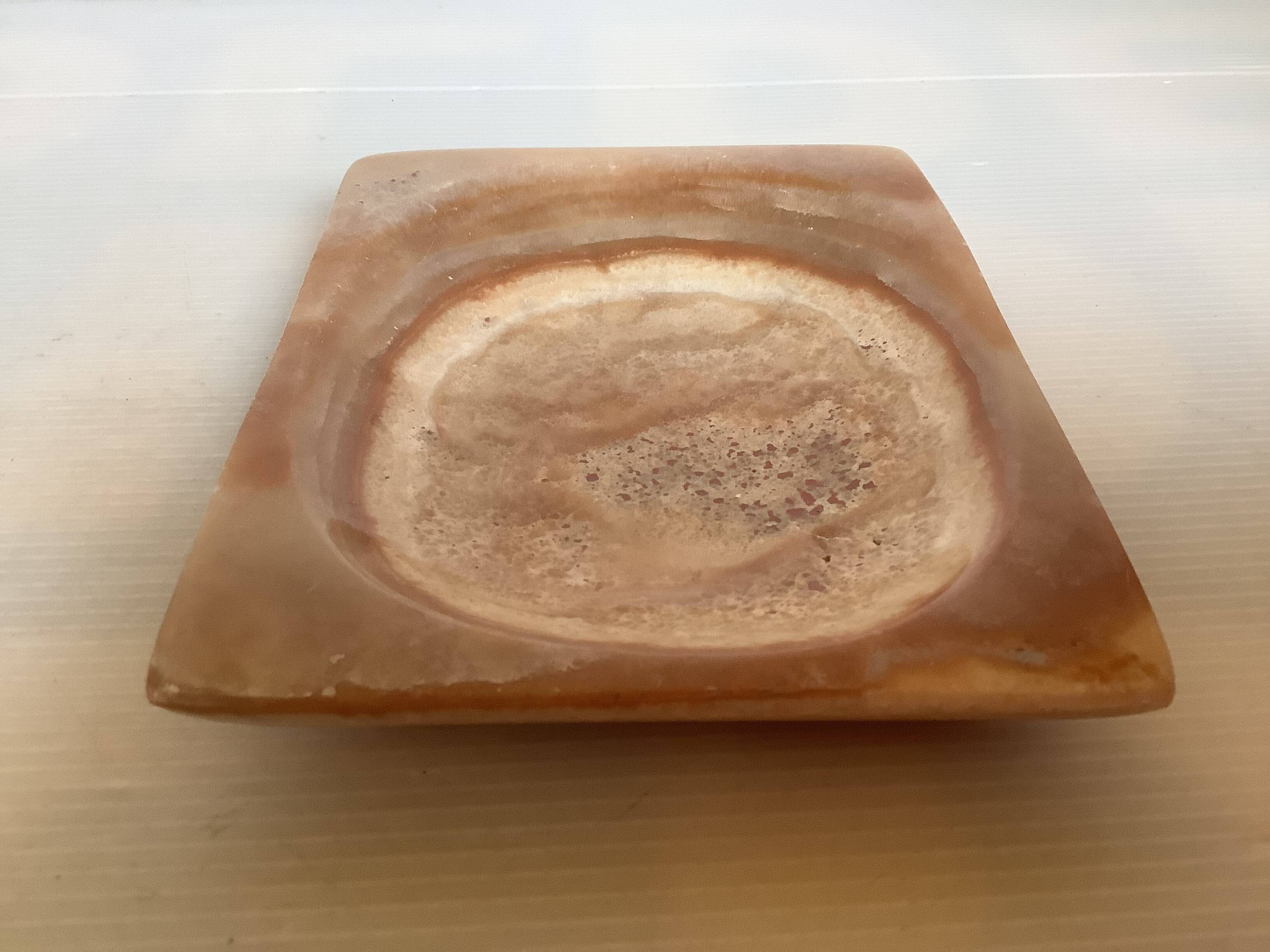 Onyx ashtray pocket emptier