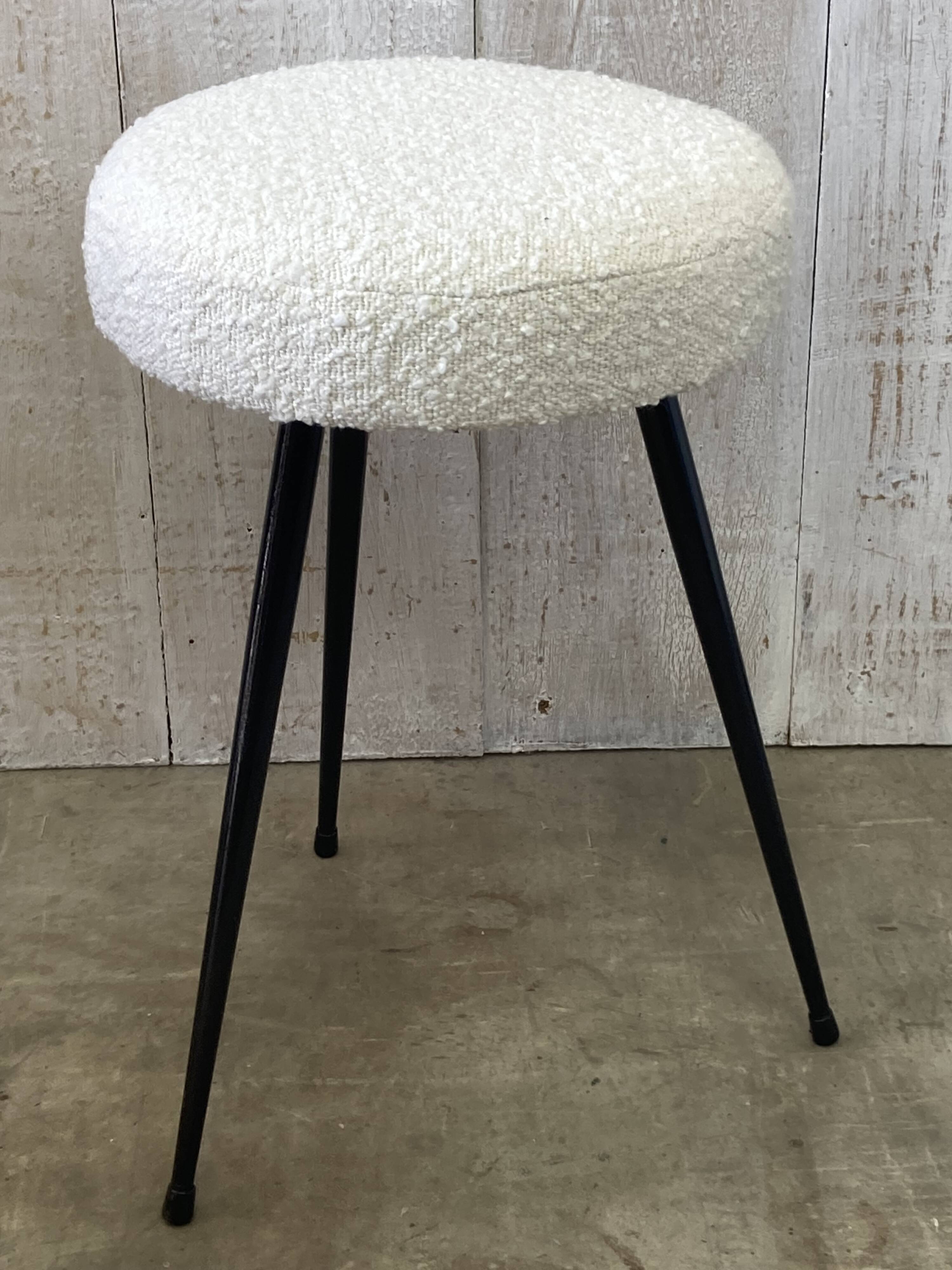 Tripod stool