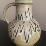 Sandstone pitcher