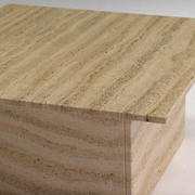 Table basse carrée en travertin, Italie 1970