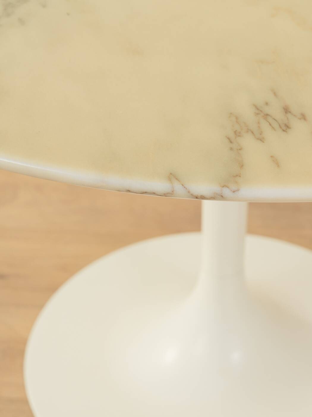 Unique Tulip dining table, Lübke