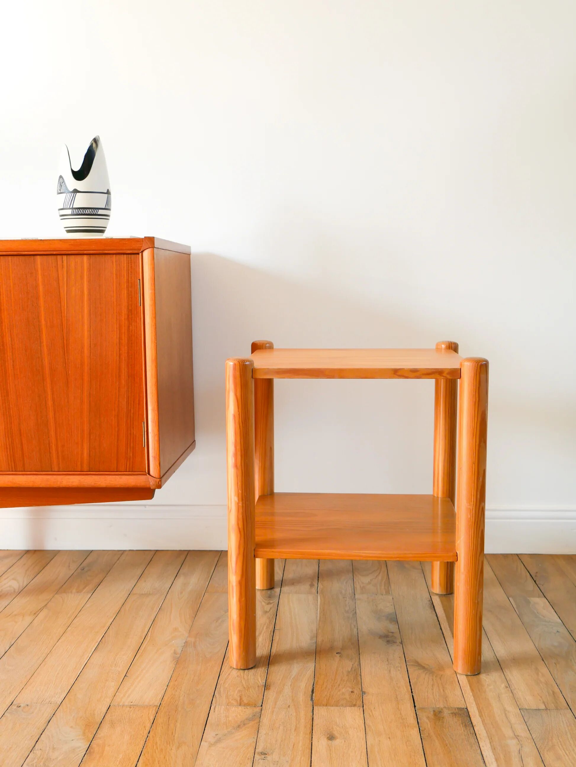 Table d'appoint en pin, 1980