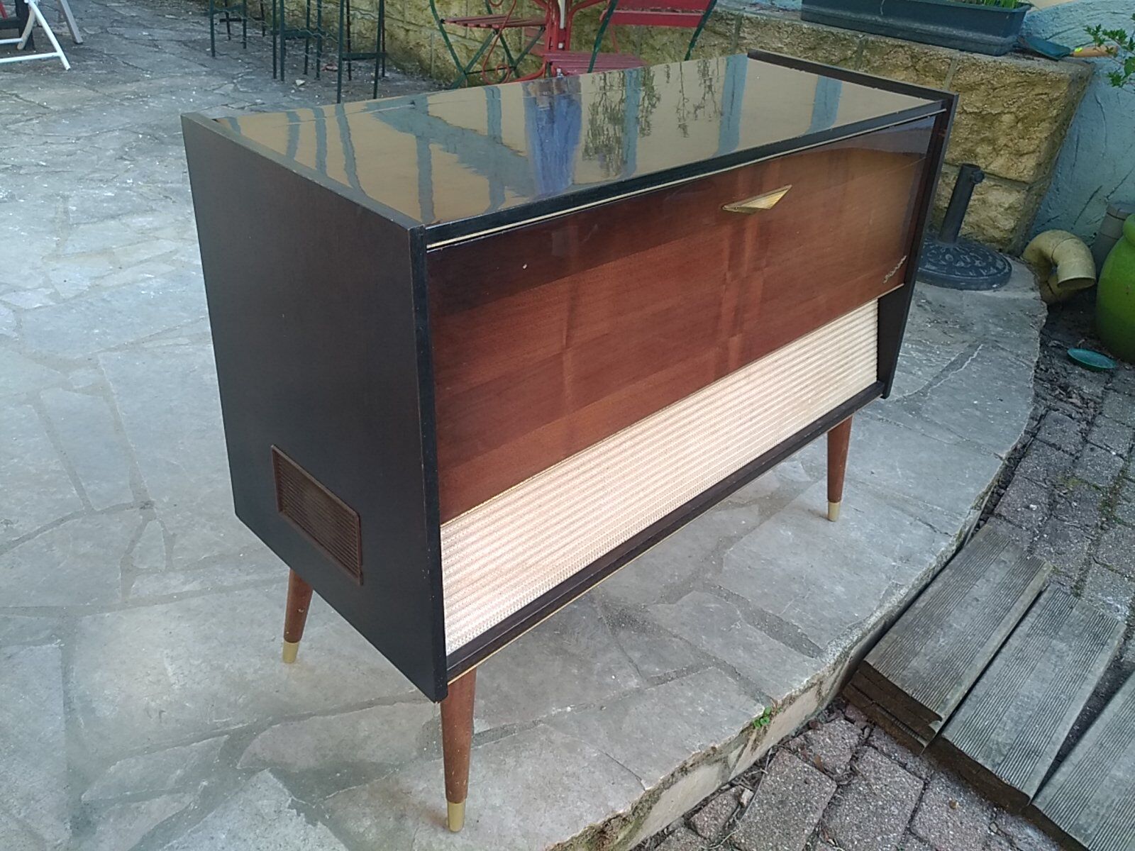 Vintage furniture "Stereo" radio Schaub-Laurenz and platinum Telefunken 504ken