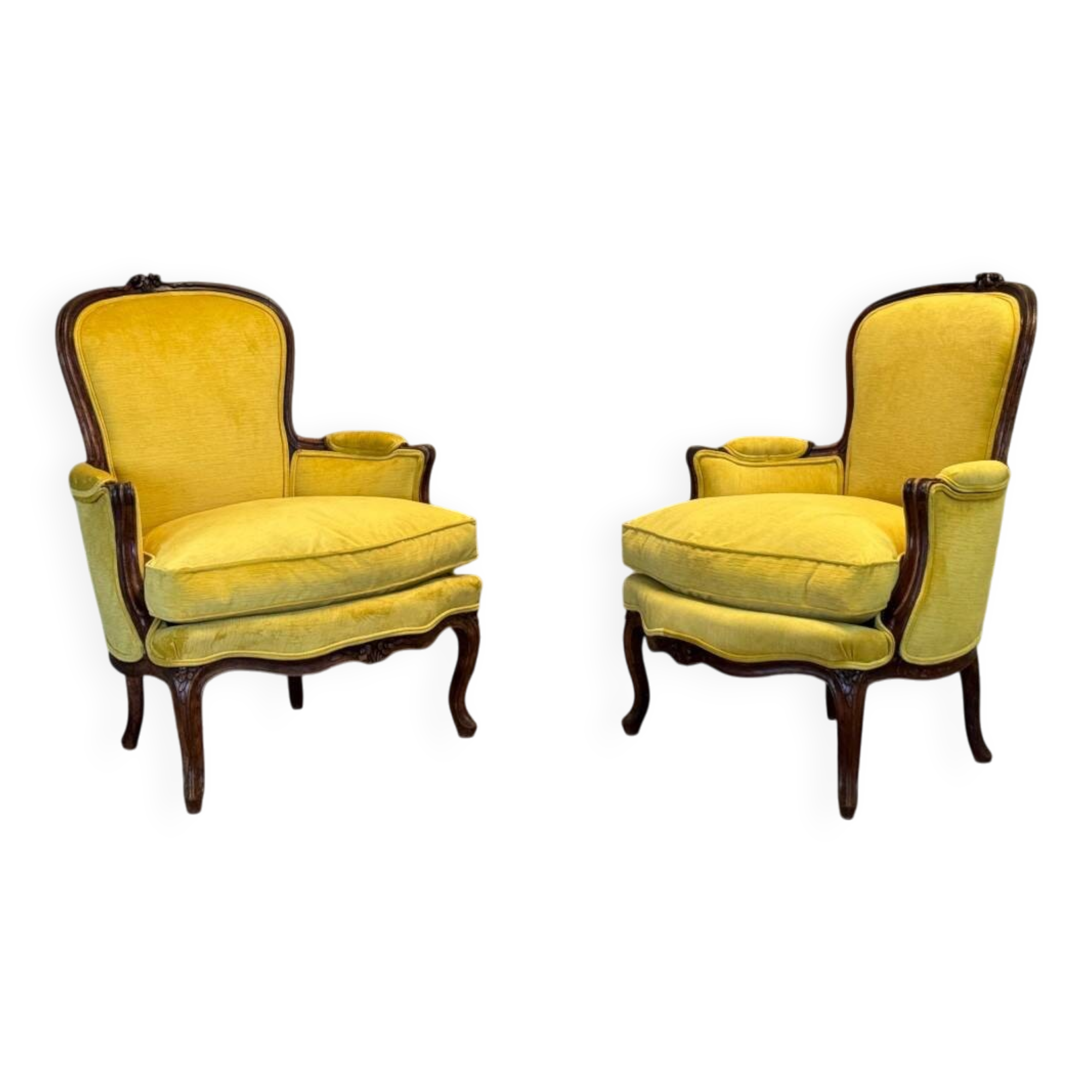 Pair of large Louis XV shepherdesses, stamped by François Foliot, master