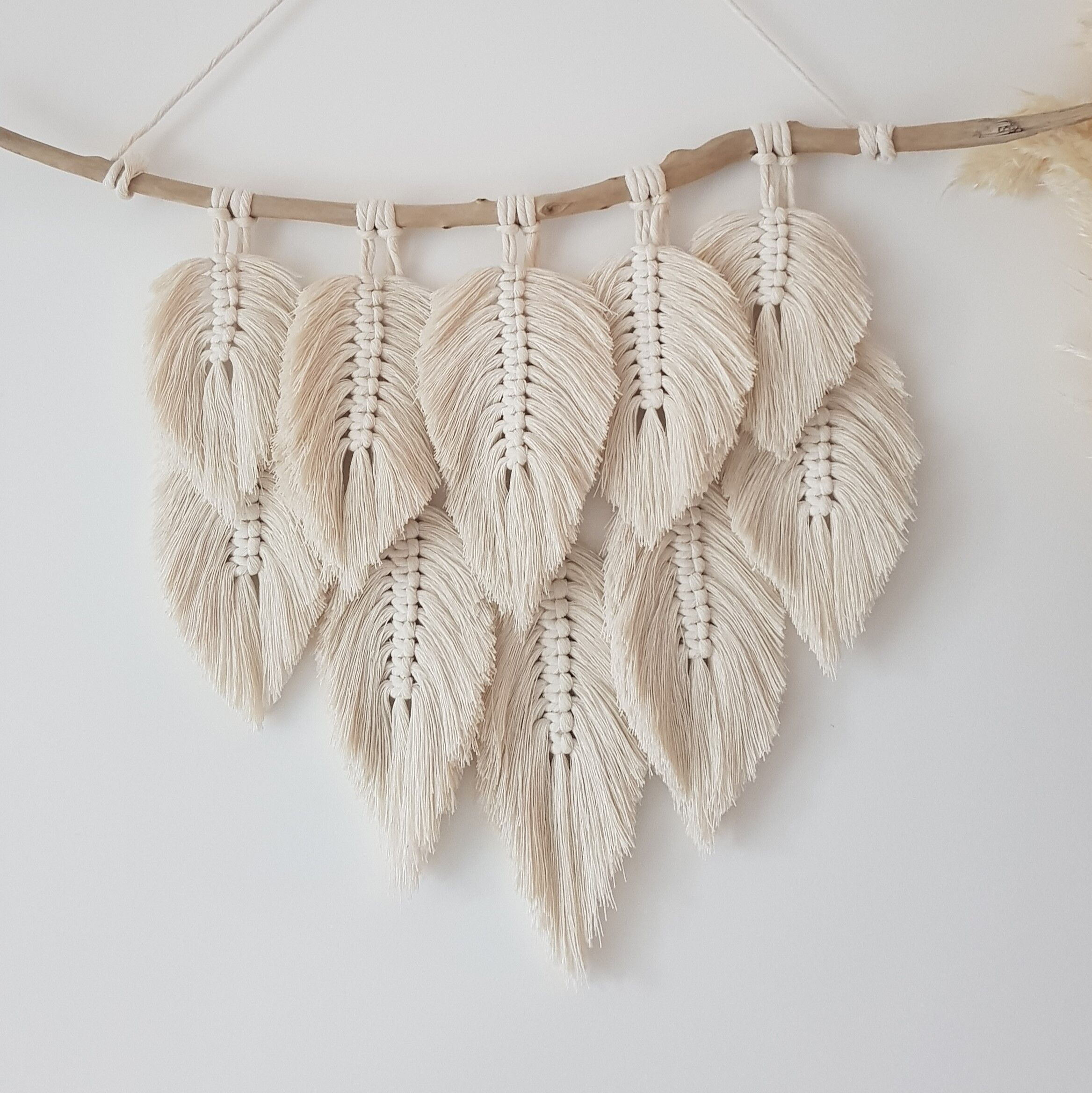 Macramé wall hanging feathers