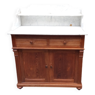 Early 20th-century bathroom furniture