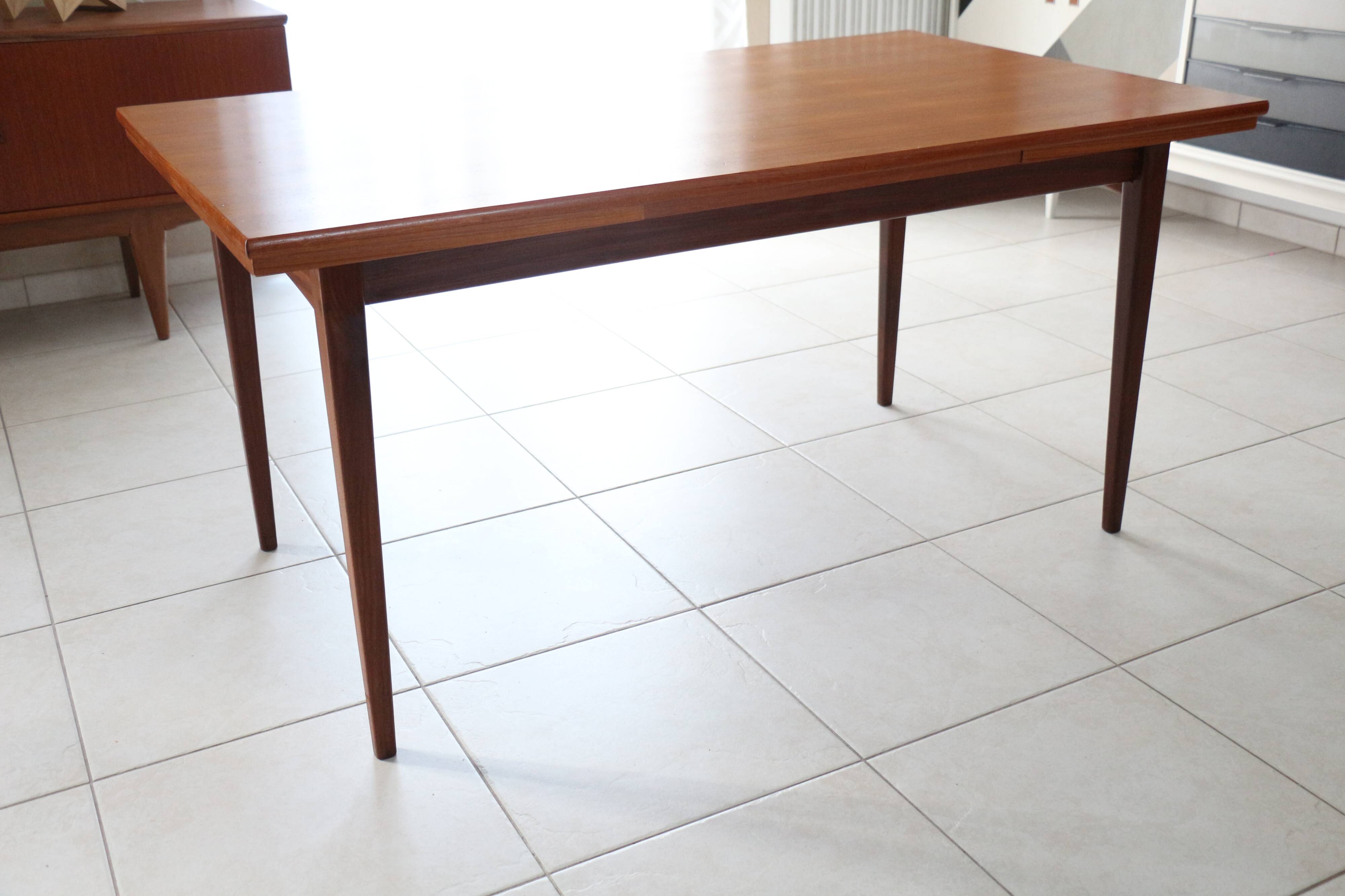 Scandinavian table in teak and teak veneer