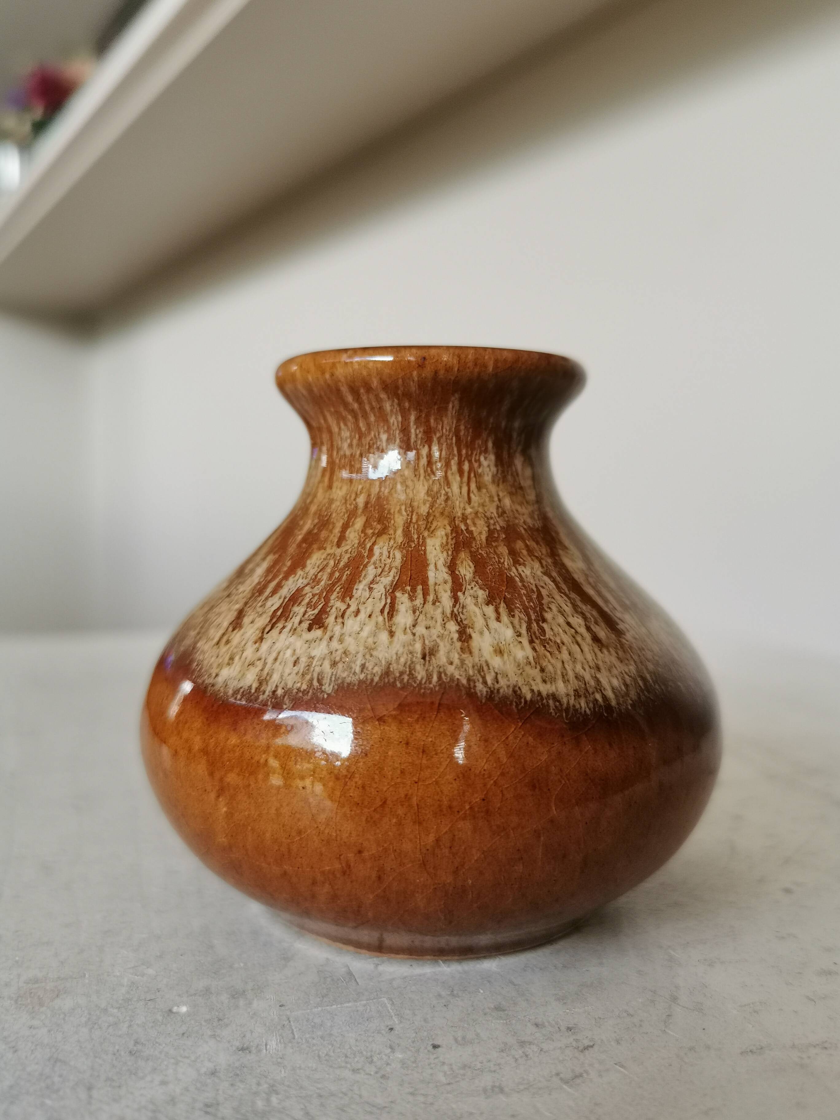 Vase vintage en céramique brune : décoration bohème yougoslave des années 1970