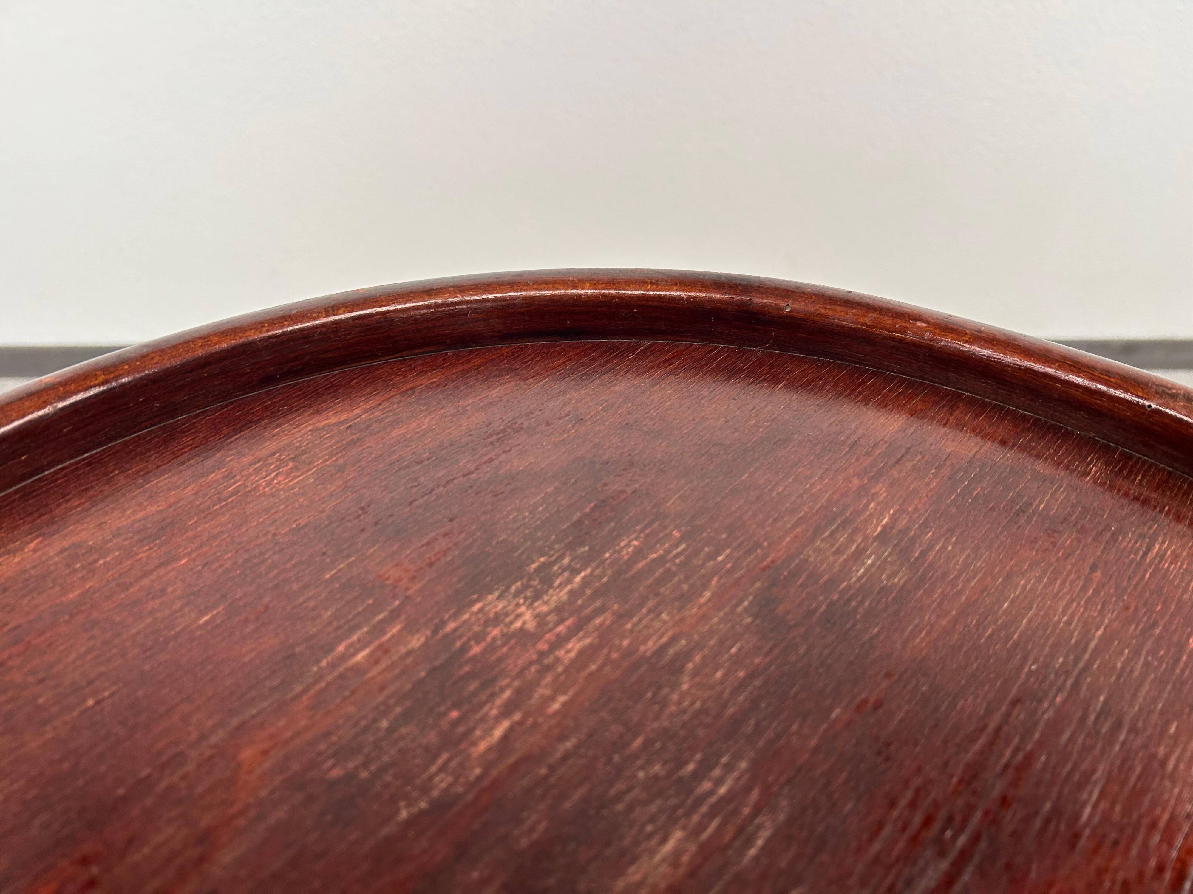 Round side table by Thonet