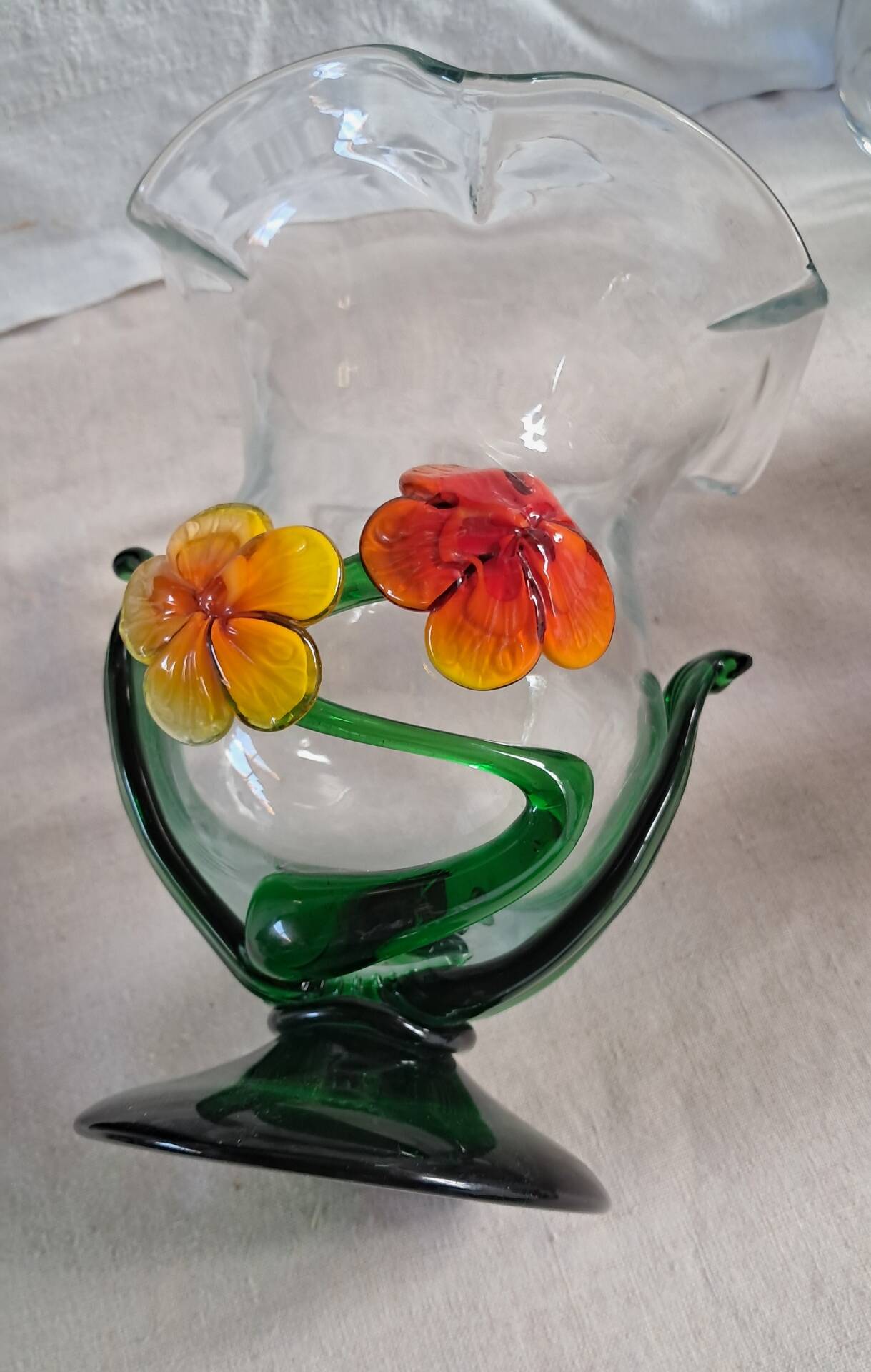 Vintage corolla vase in blown glass with applied flowers – Mura style