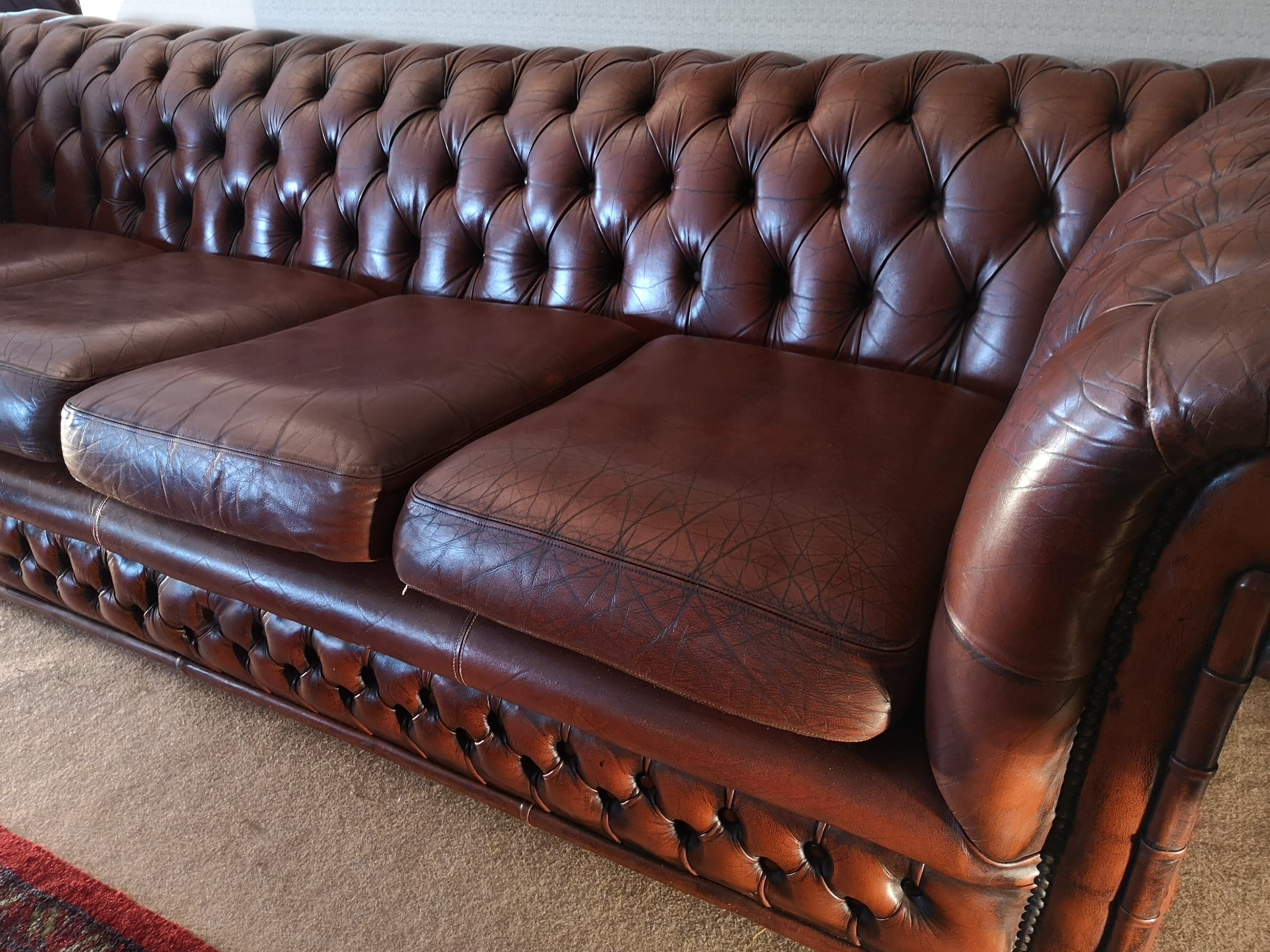 Sofa chesterfield brown leather four seats
