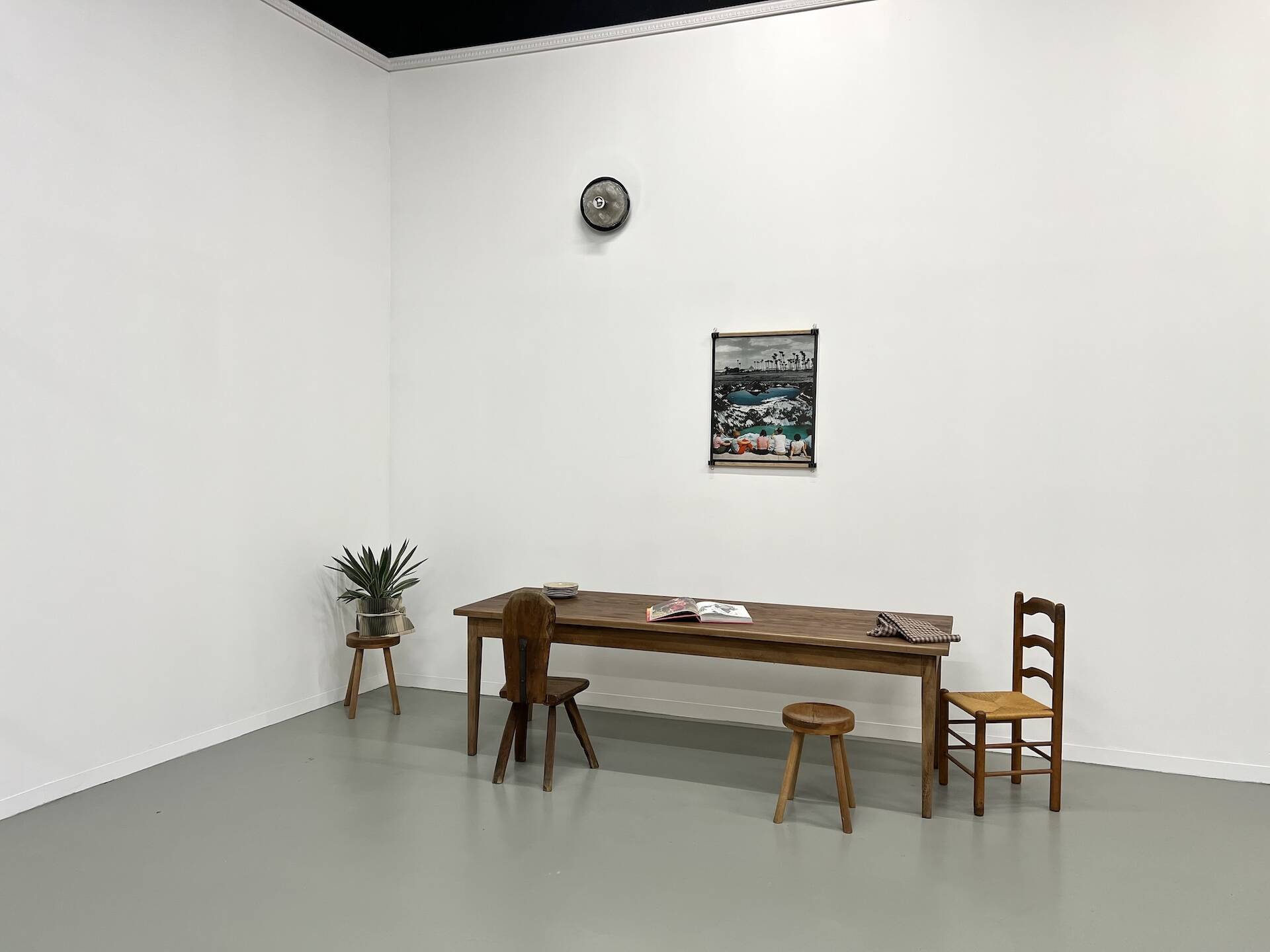 Farmhouse table with spindle legs in solid beech and ash