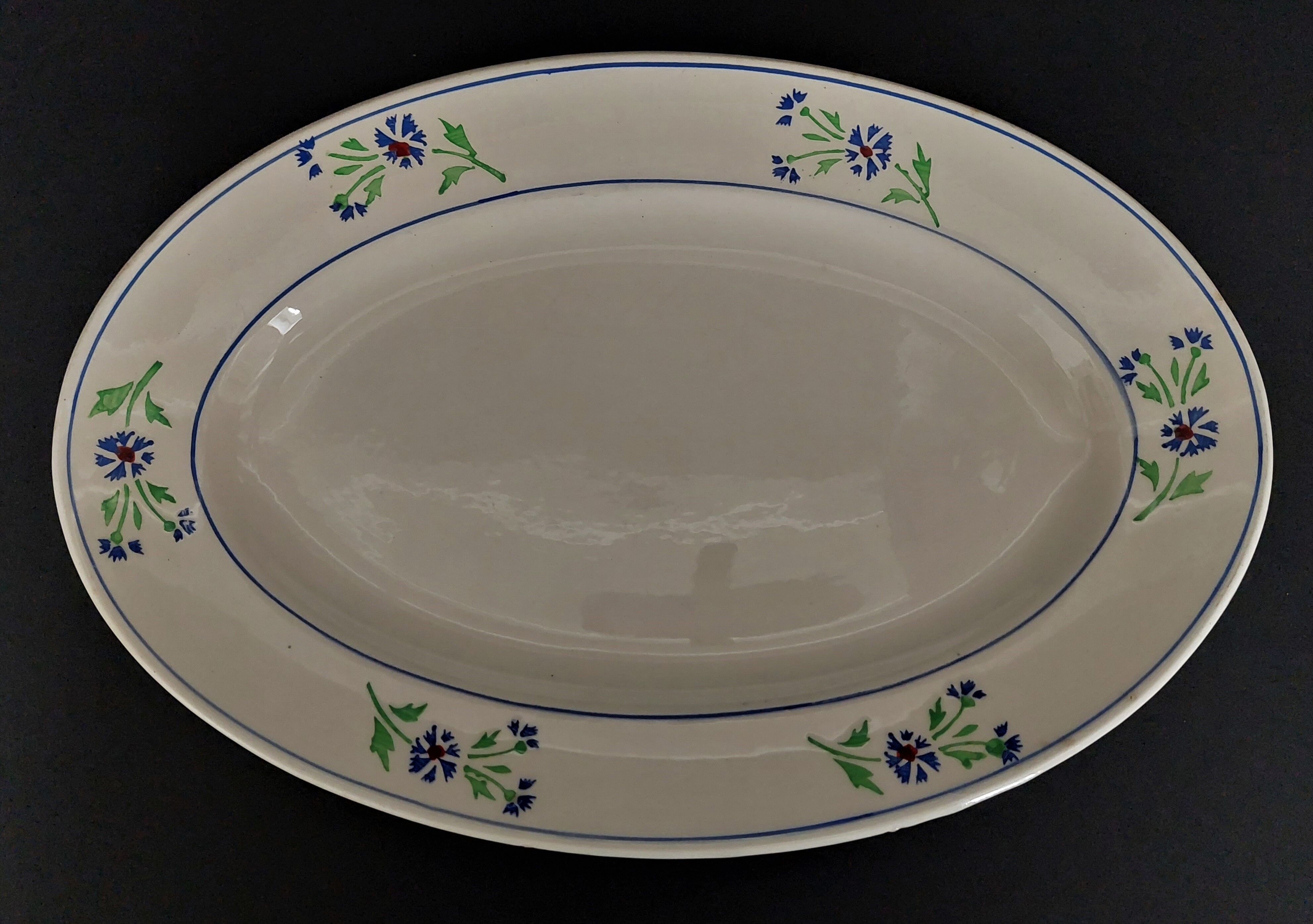 Oval Badonviller earthenware serving dish, early 20th century