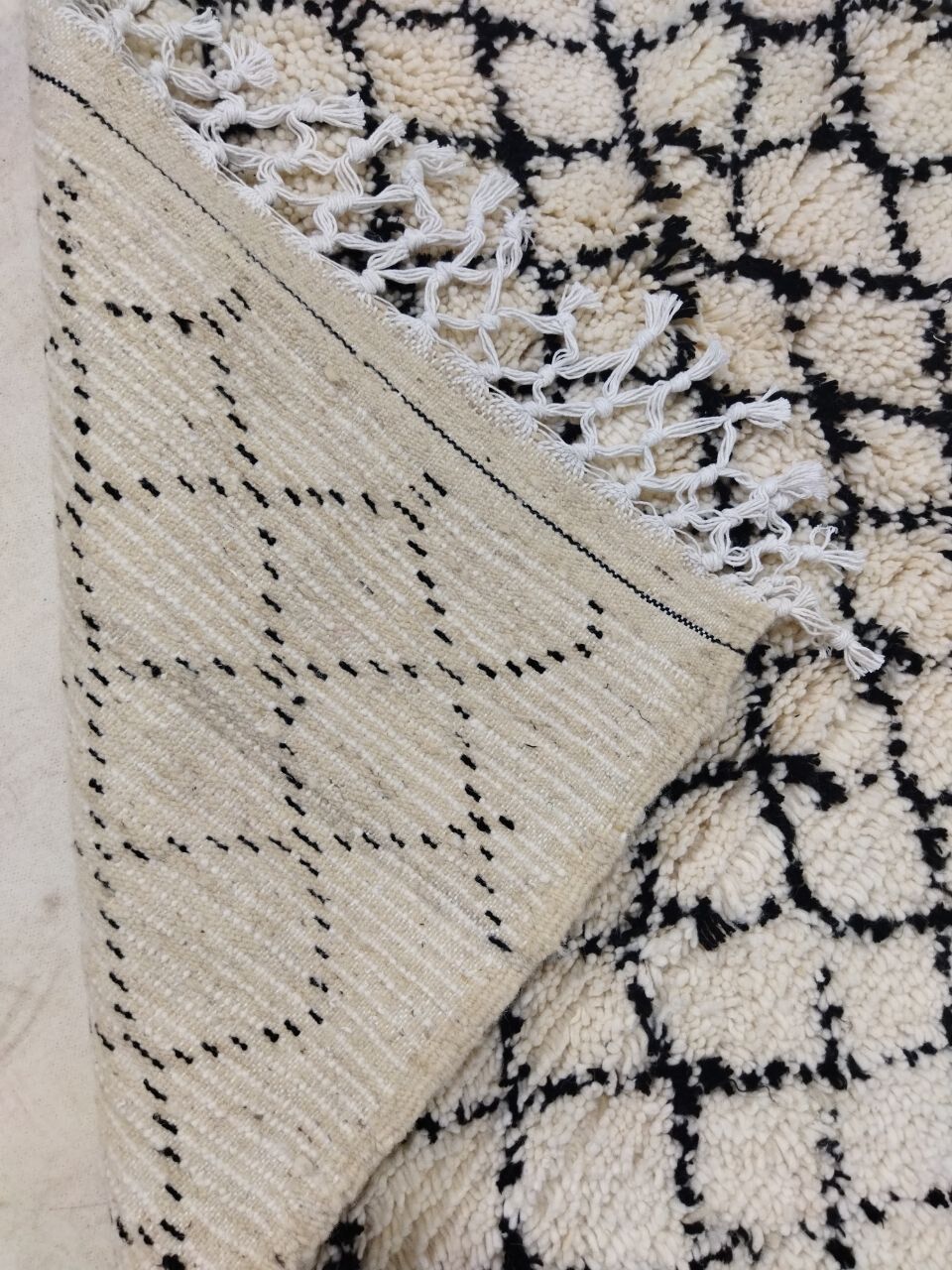 Handmade Moroccan Berber carpet 264 X 155 CM