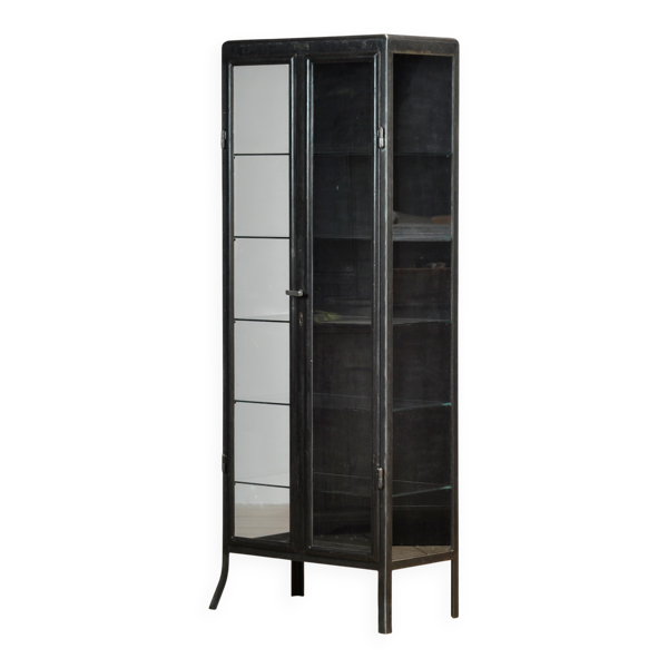 Cabinet de médecine en fer poli, années 1910