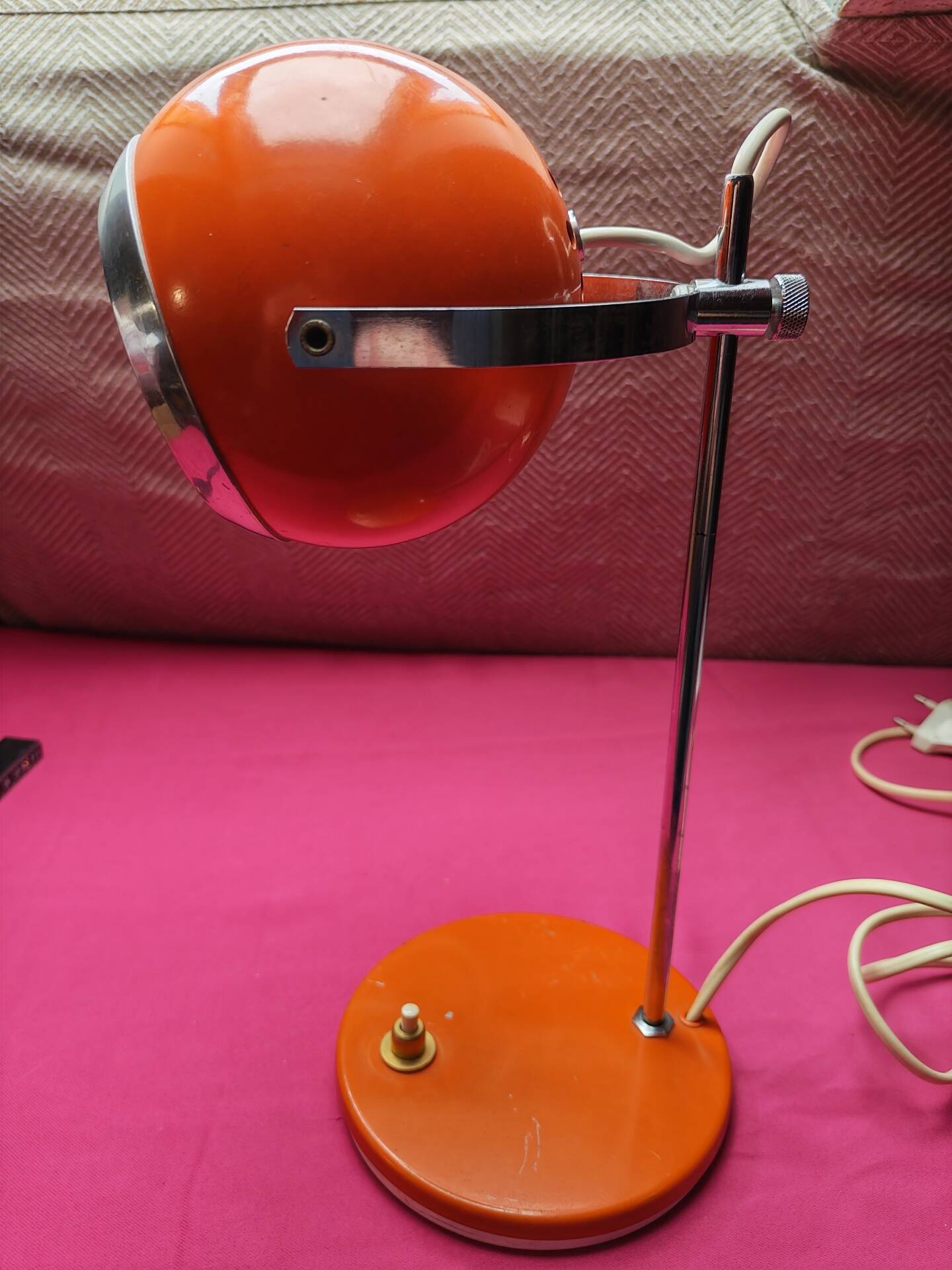 Vintage "Eyeball" Desk Lamp Orange & Chrome – Space Age Era