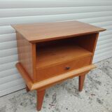 Bedside Scandinavian feet compass