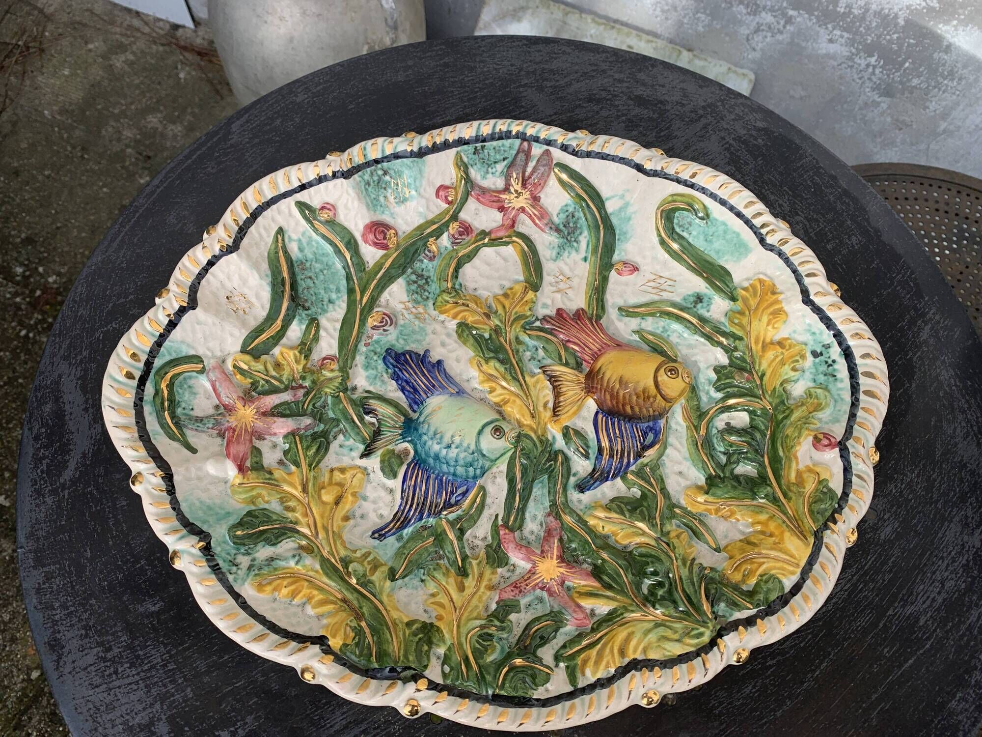 Dish in enamelled ceramic slip, with fish motifs, decorative, collector, vintage