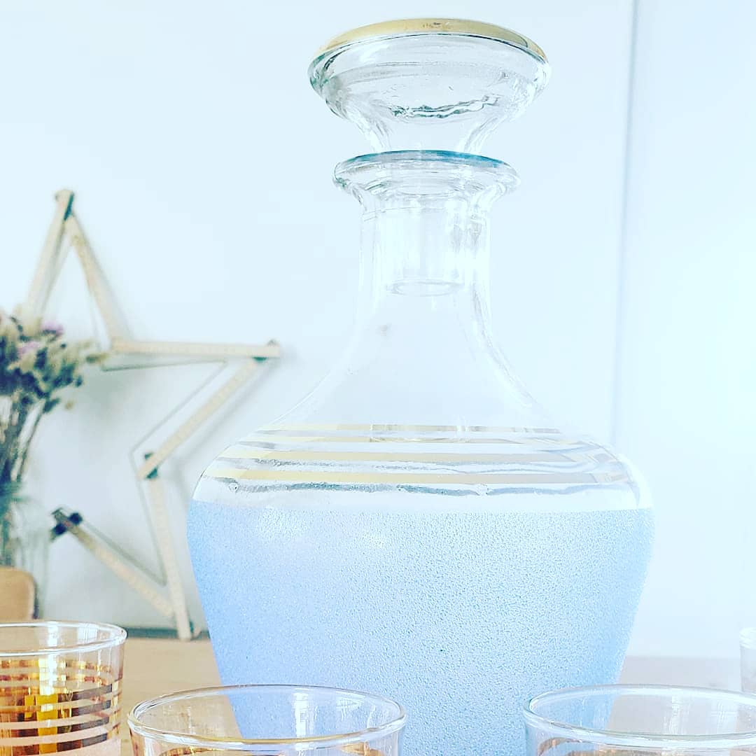 Multicolored glass liquor service