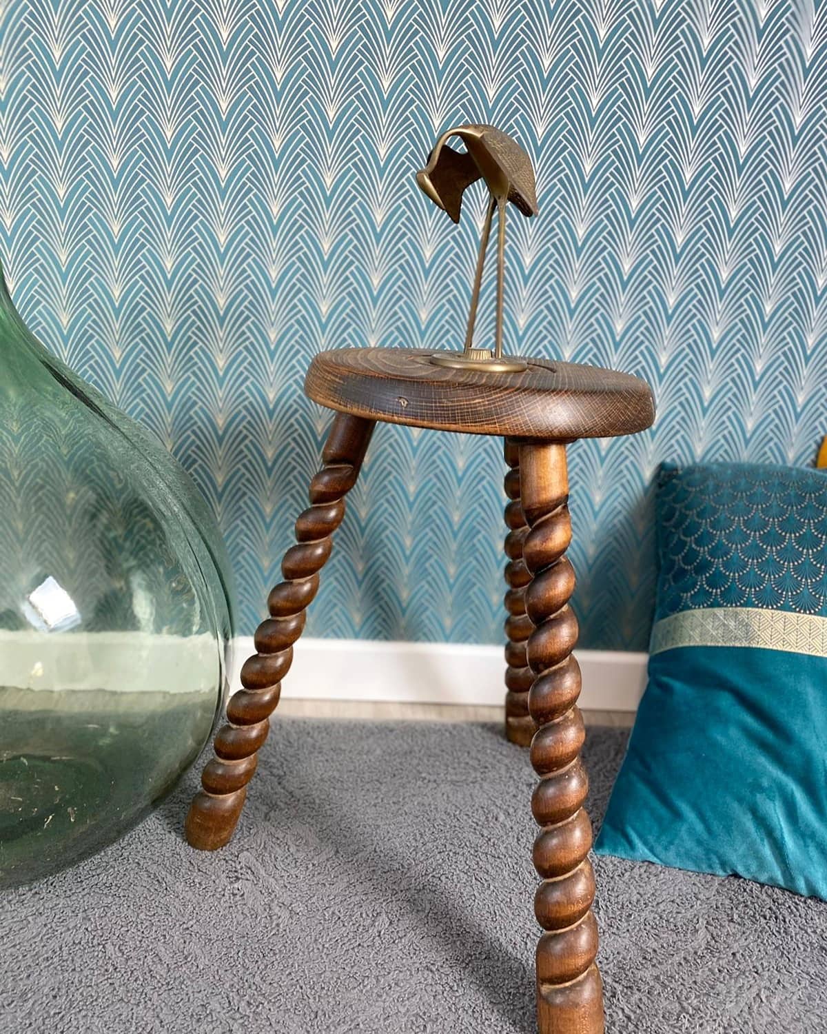 Tripod tabouret