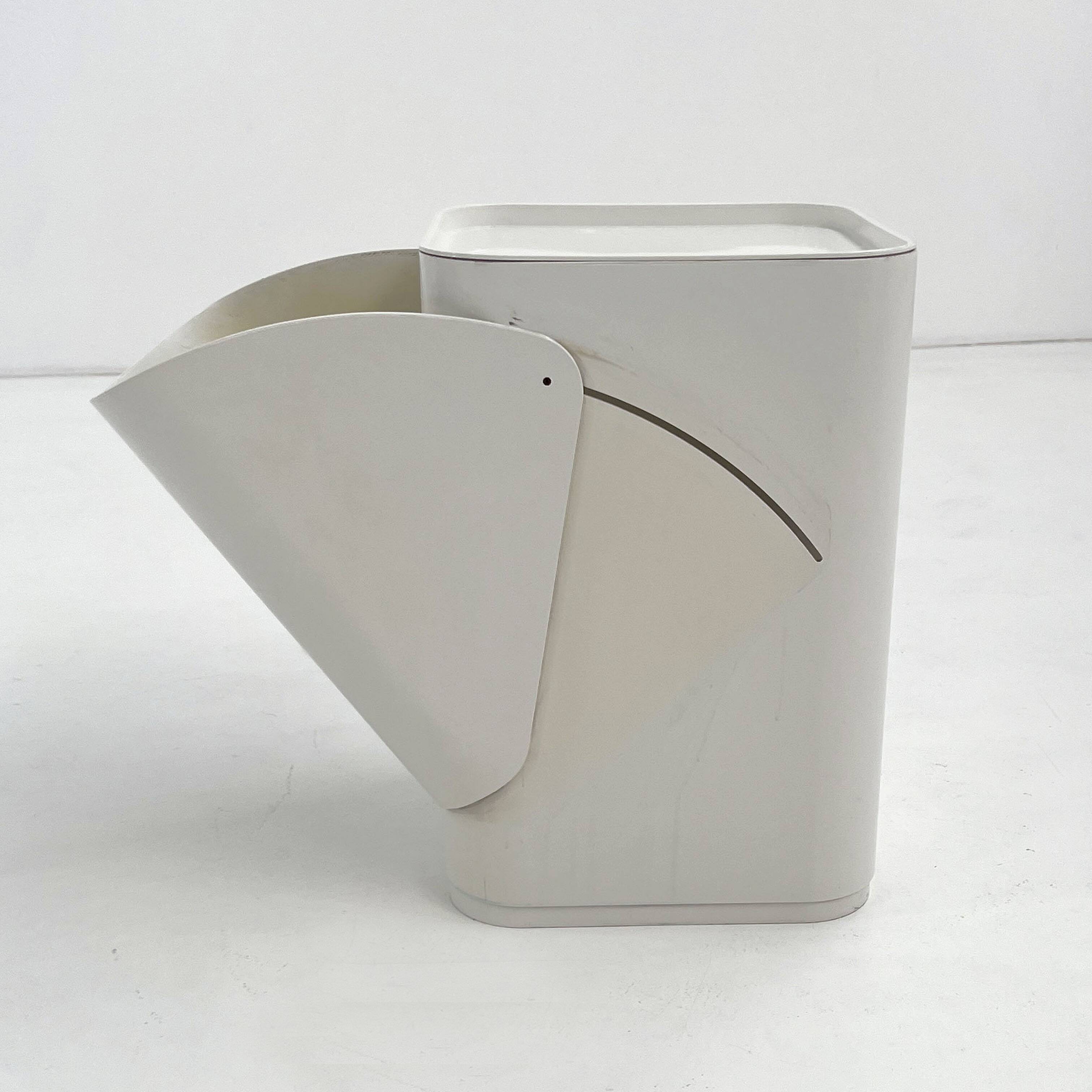 Storage furniture, laundry basket by Anna Castelli for Kartell, 1970