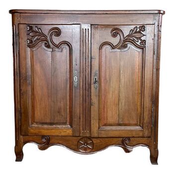 Buffet haut de style Louis XV en bois sculpté époque fin XVIII eme