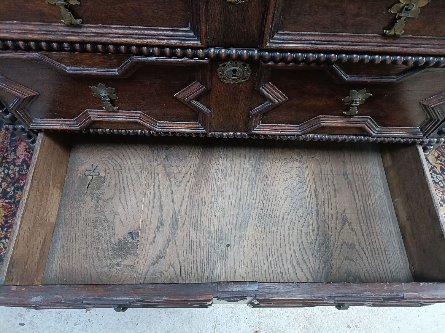 Old oak chest of drawers, 4 drawers, antique