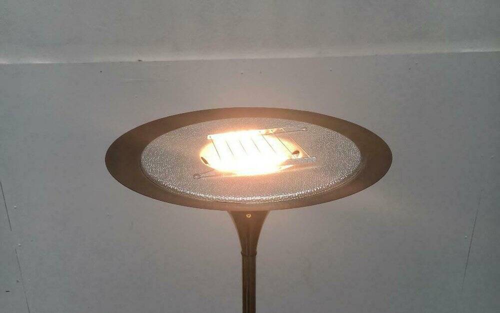 Vintage German floor lamp in Hollywood Regency style made of brass by Doria Leuchten, 1970s.