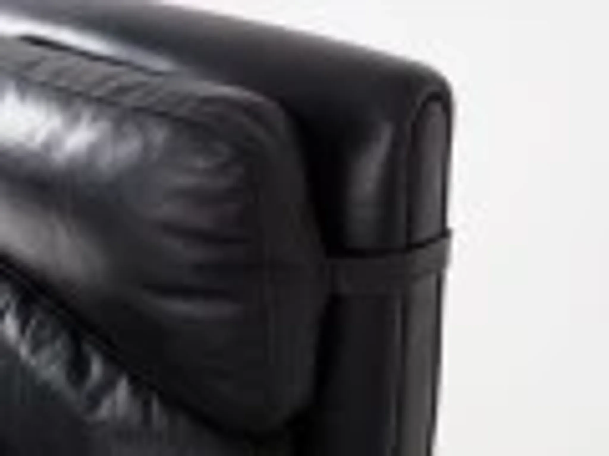 Fauteuil en cuir noir, design danois, années 1970, production : Danemark