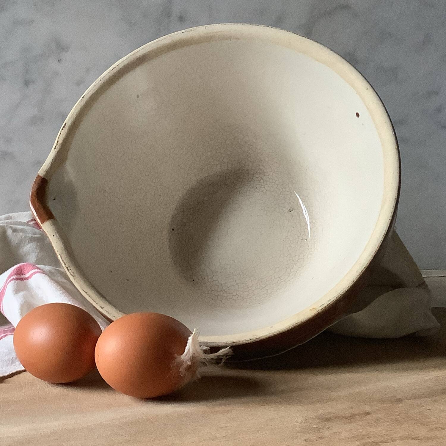 🍂 Small terracotta bowl with brown glazed neck 🍂