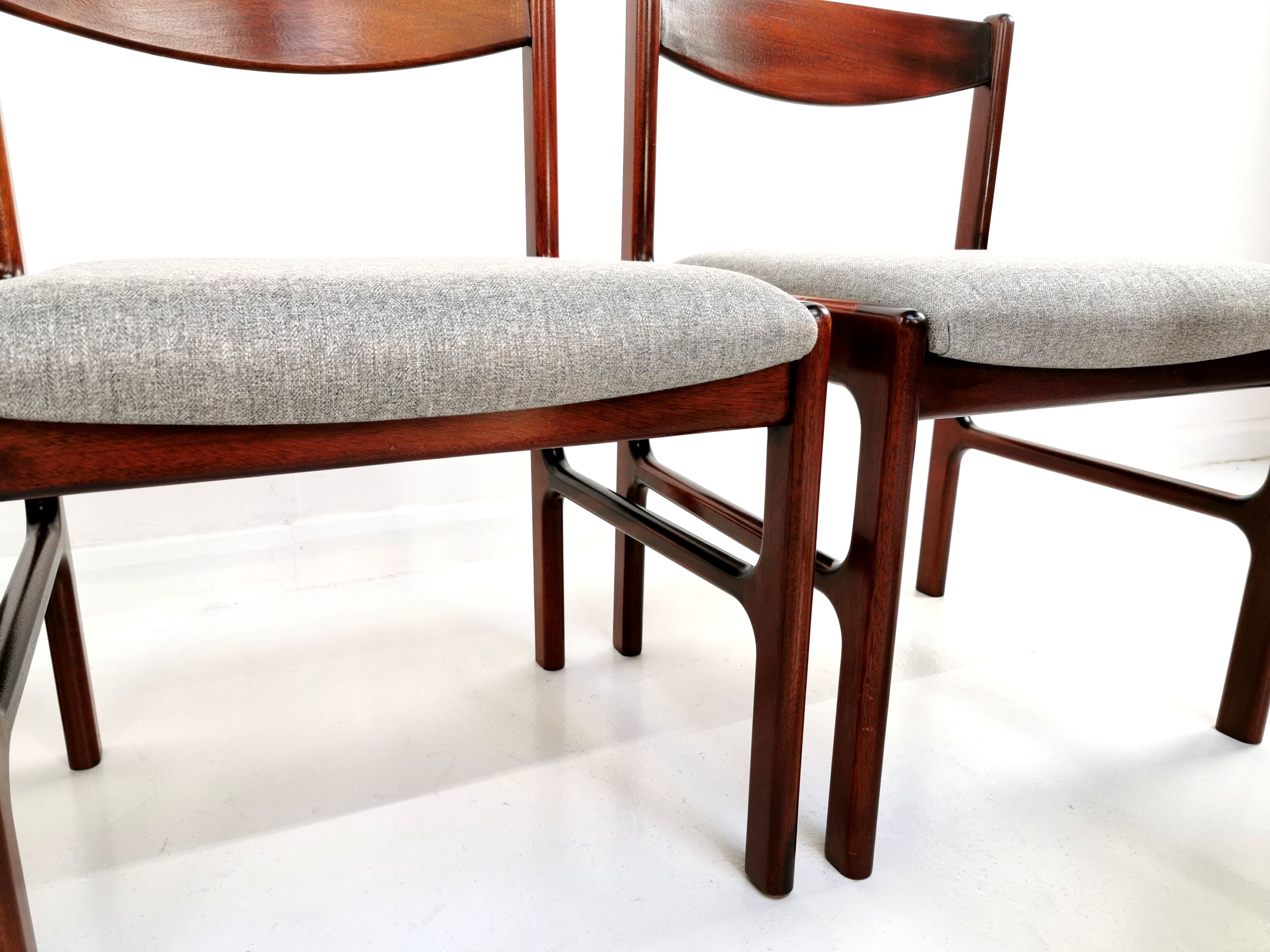 Set of 6 newly upholstered Mcintosh grey herringbone rosewood dining chairs