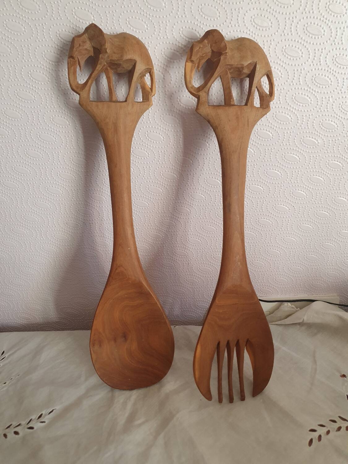 Couverts de service n bois sculpté art populaire vintage