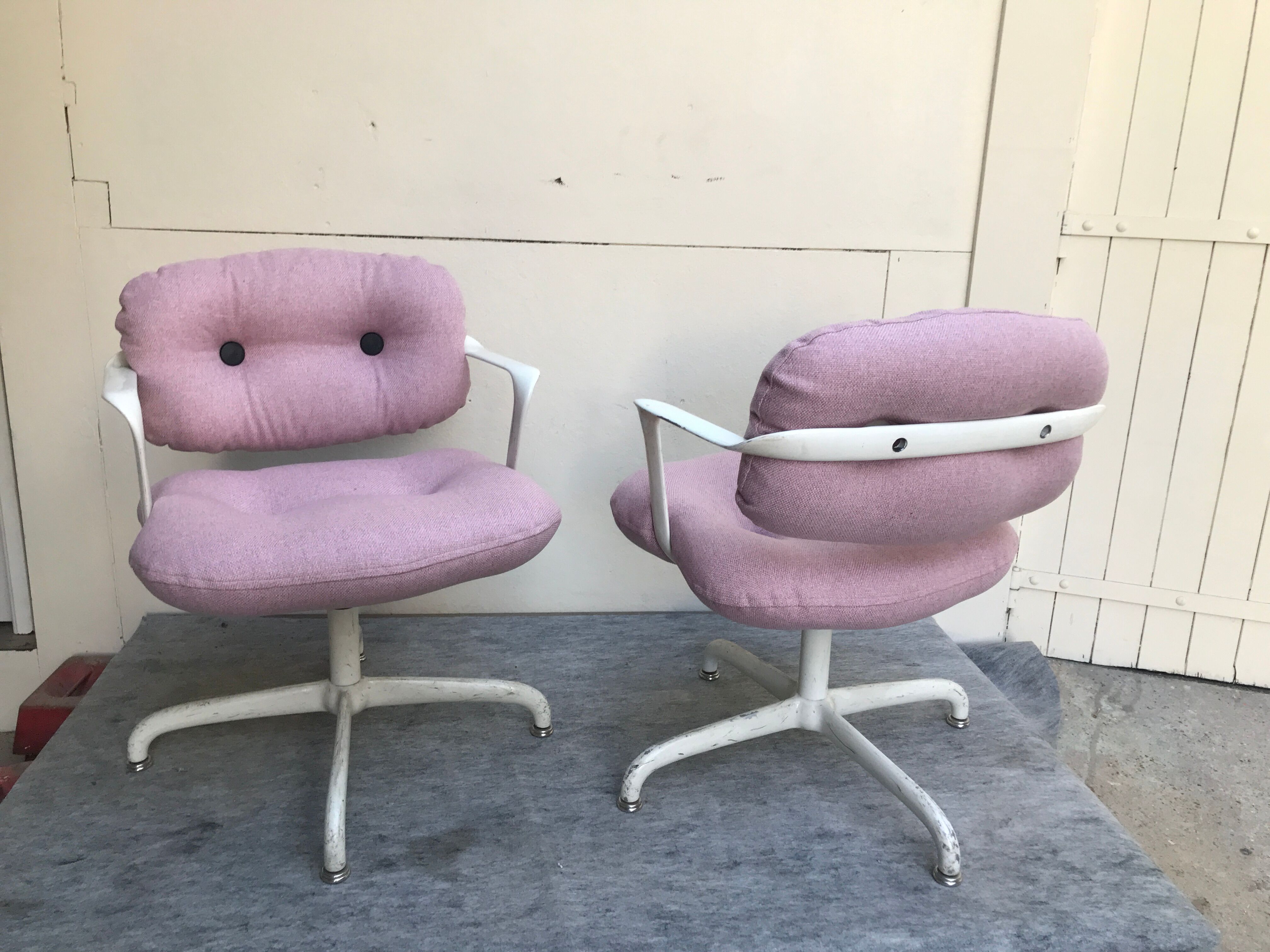 Pair of conference chairs by Bruce Hanna and Andrew Morrison for International Knoll