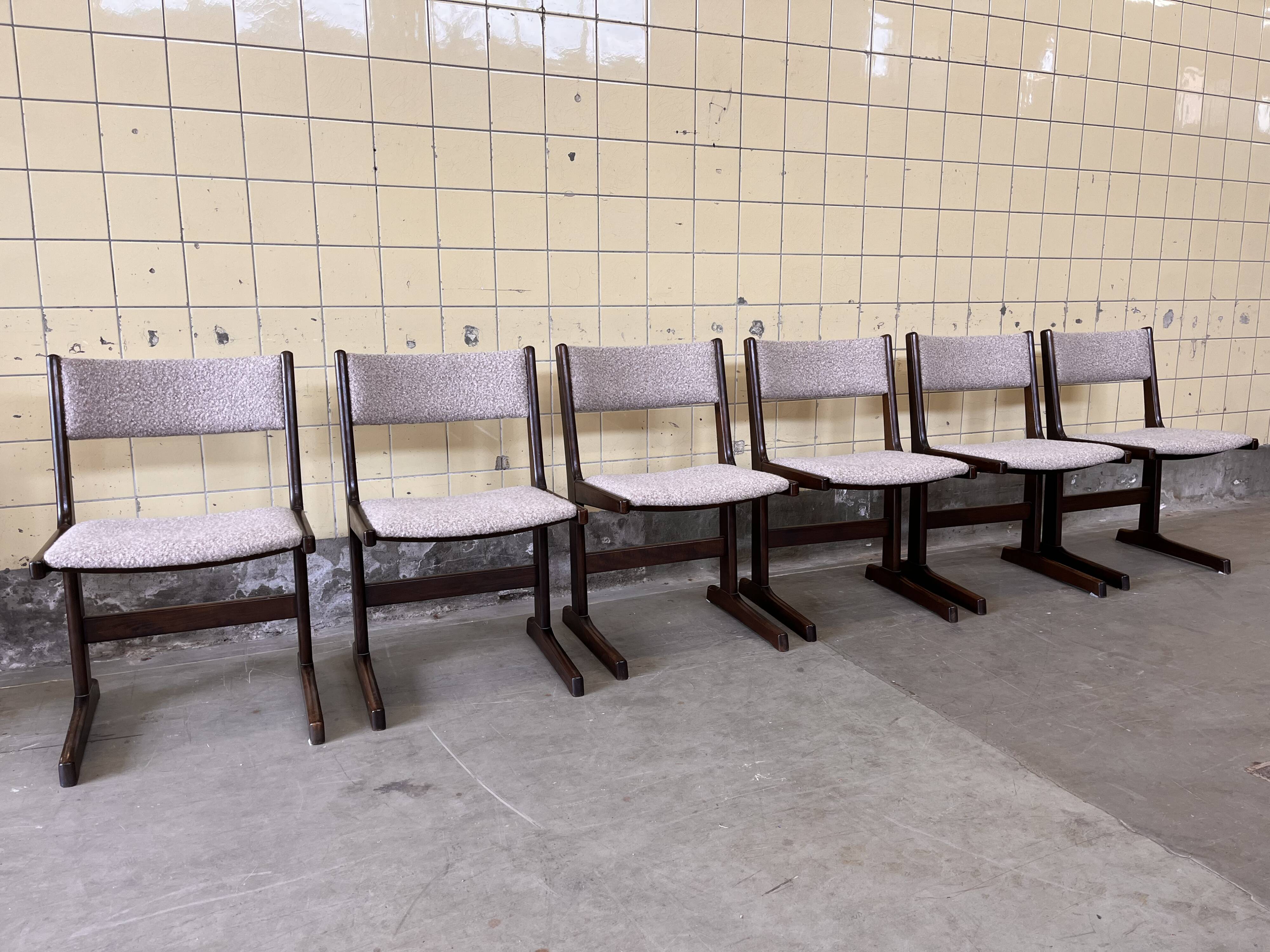 Ensemble de six chaises cantilever par Farstrup