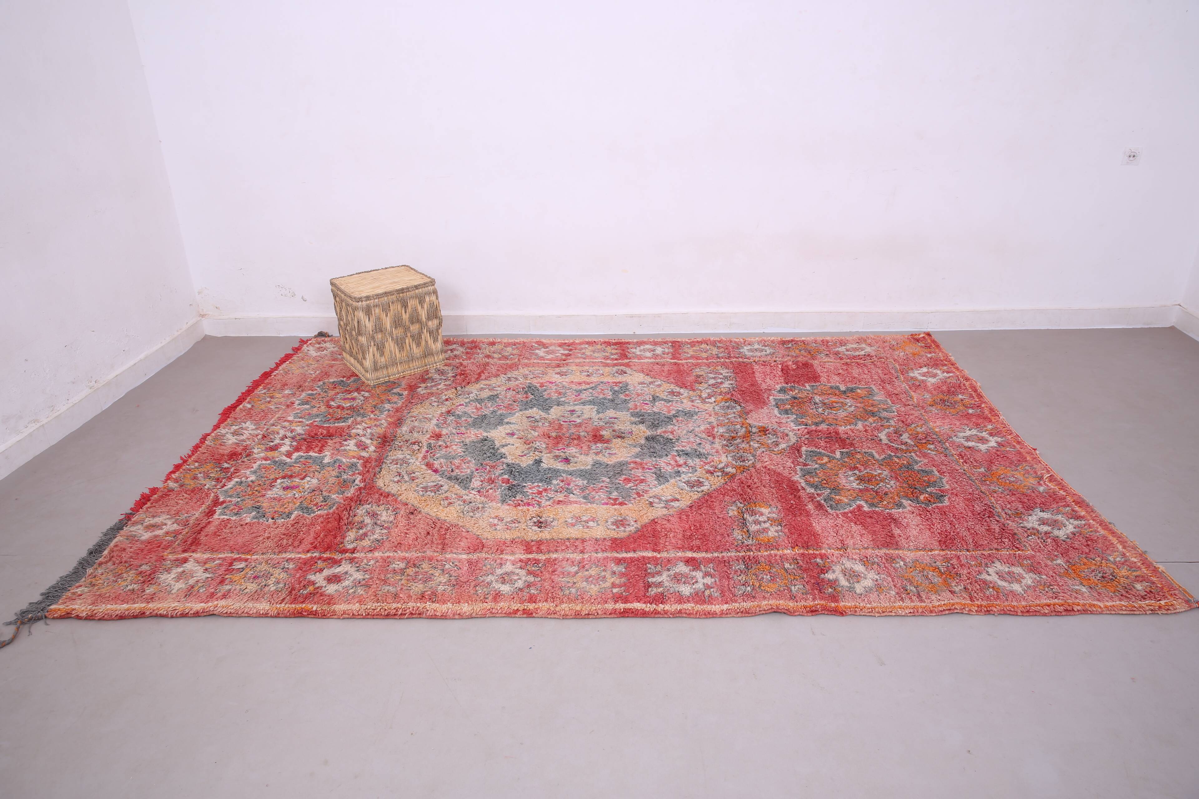 Vintage Moroccan Rug 200 x 306 cm, Berber Wool Rug, Handmade Bohemian Rug
