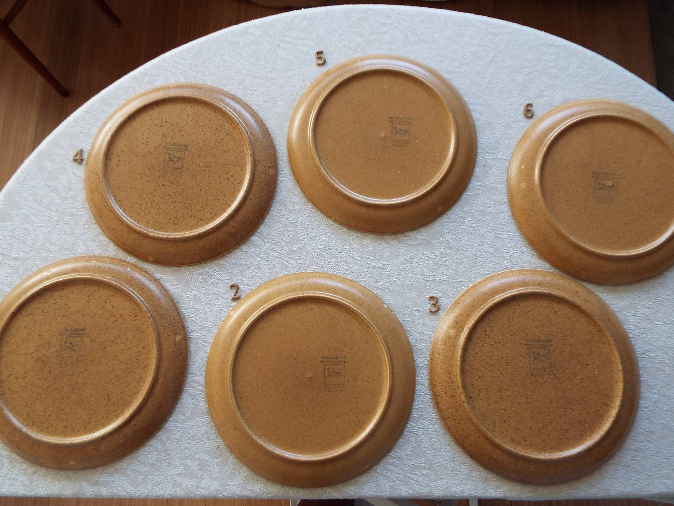 6 flat plates in Longchamp stoneware
