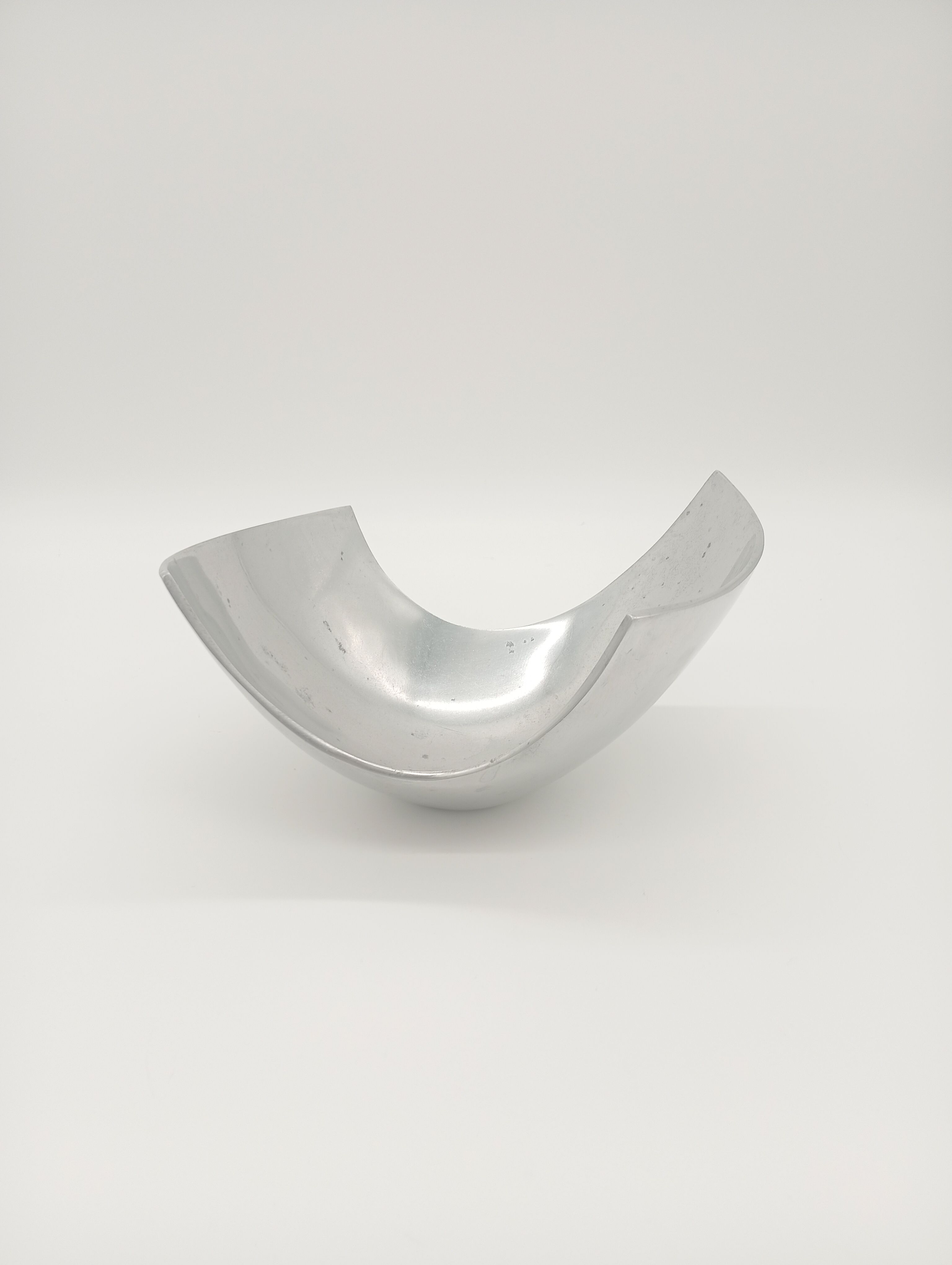 Vintage Coupe Post-Modernist Aluminium 1980s minimalist design