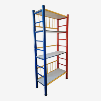 Bookcase shelves