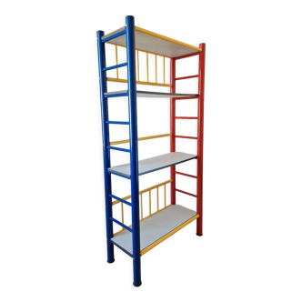 Bookcase shelves