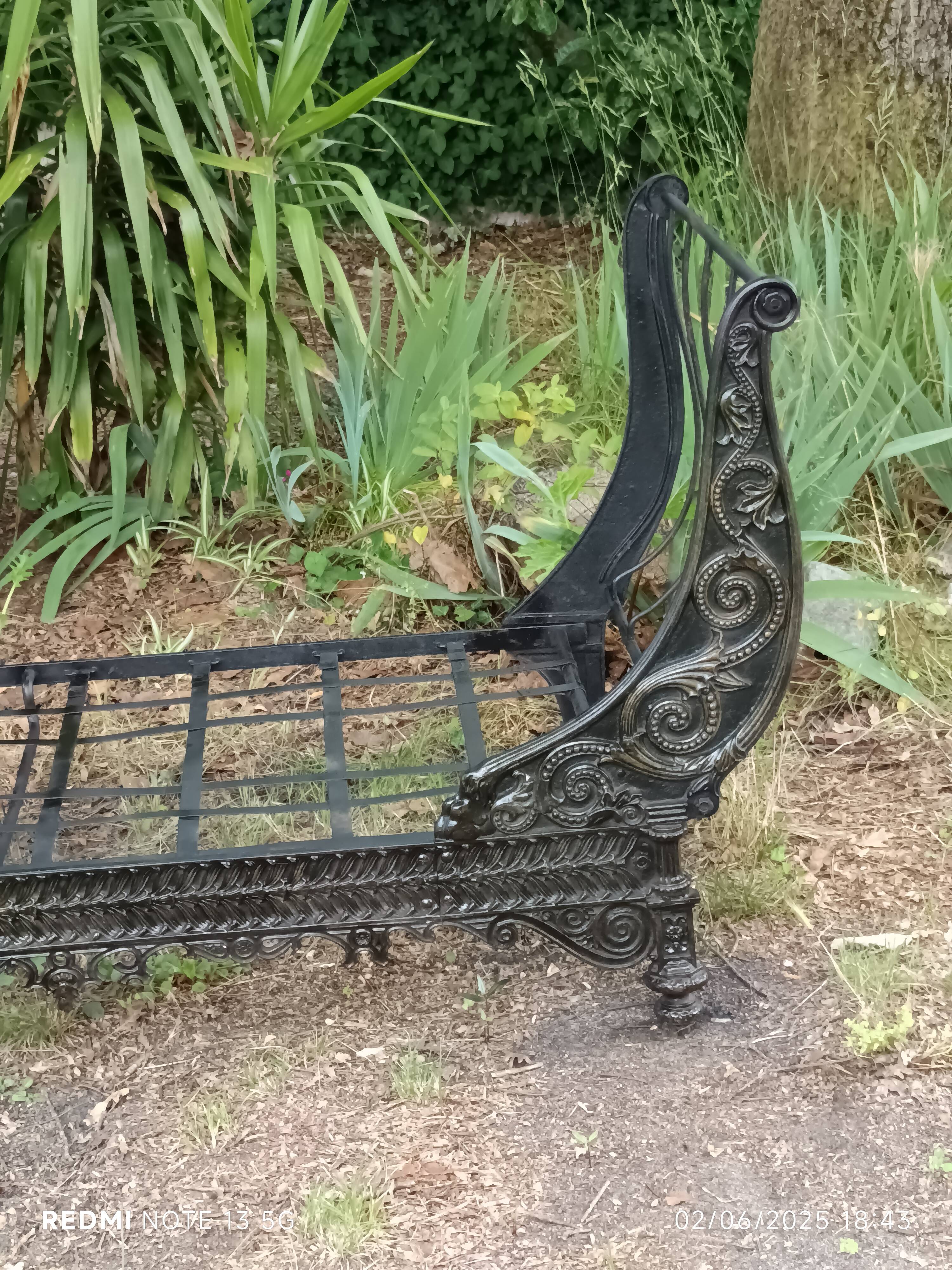 rare Napoleon III cast iron and wrought iron sofa bed, 19th century