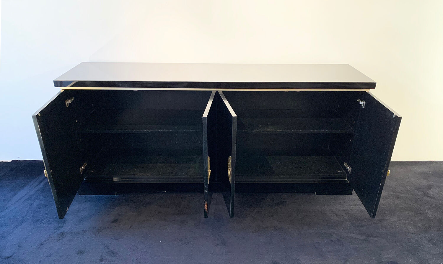 Black and gold lacquered buffet with Chinese handles, 1970