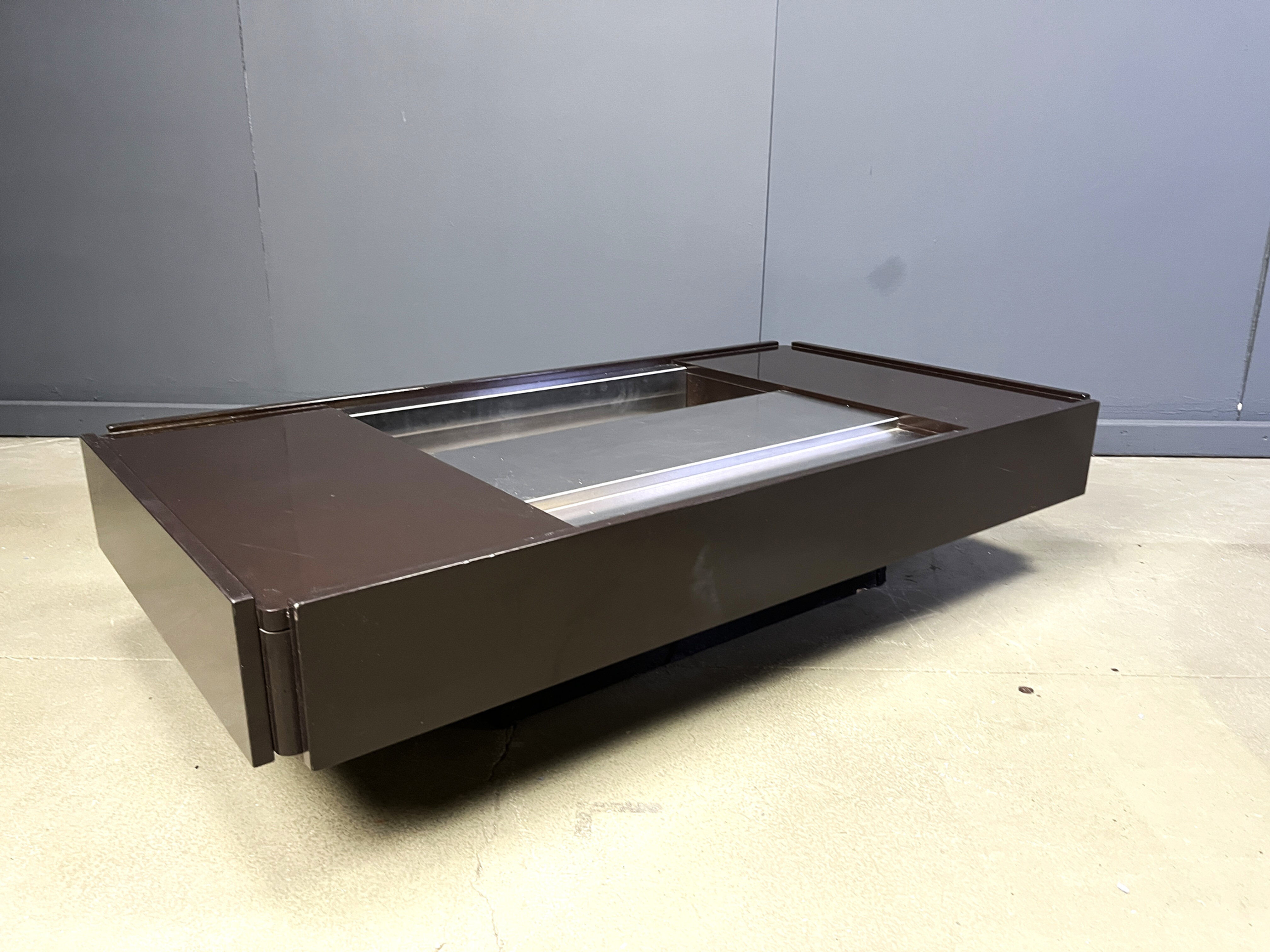 Vintage lacquer bar coffee table made in Italy attributed to Mario Sabot/Willy Rizzo
