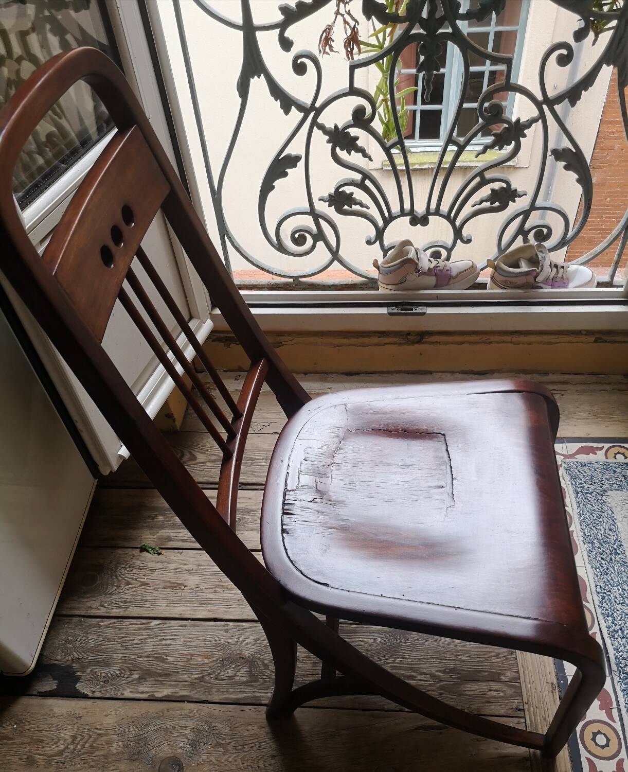 Chair by J Hoffman in curved wood from the 1900s