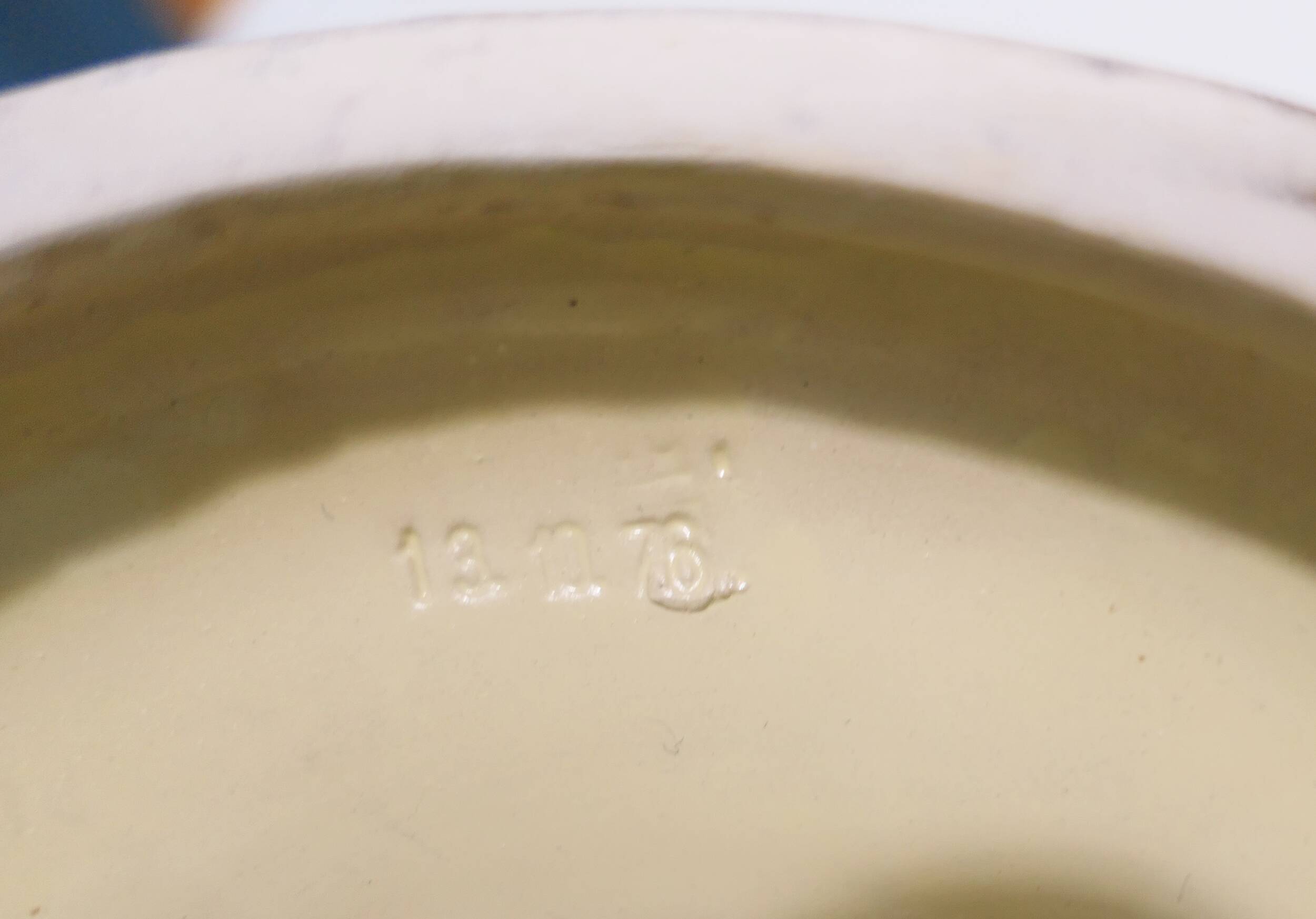 Bayer 1976 white ceramic lamp base