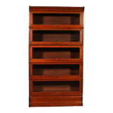 Globe Wernicke Library in oak, 5 pieces.