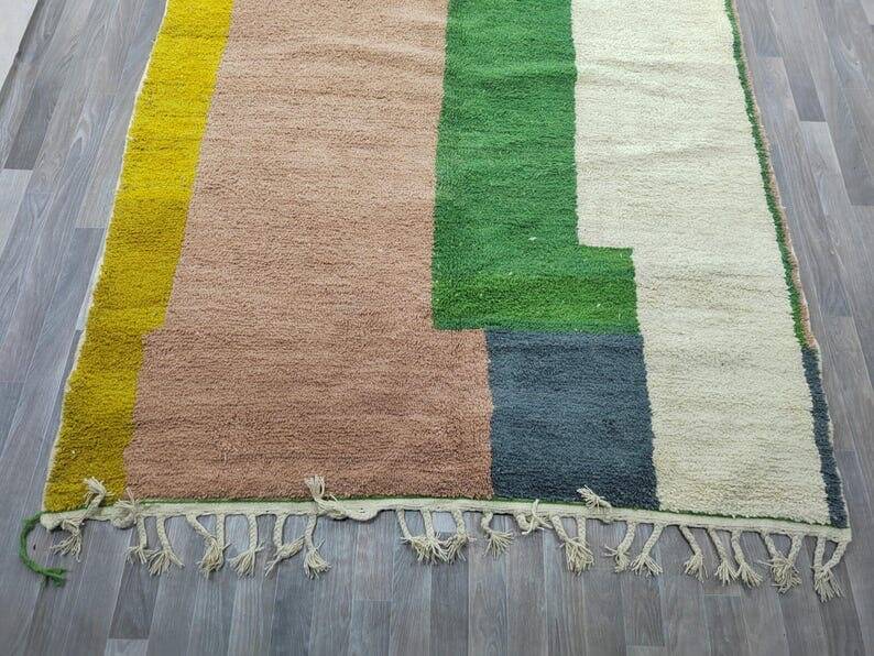Handmade pure wool rug, size 2/3 m.